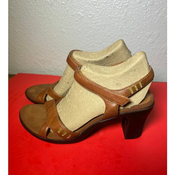 Kenneth Cole Unlisted brown leather sandals size 9.5 M - Picture 7 of 8